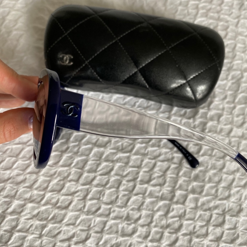Chanel sunglasses - Picture 3 of 3